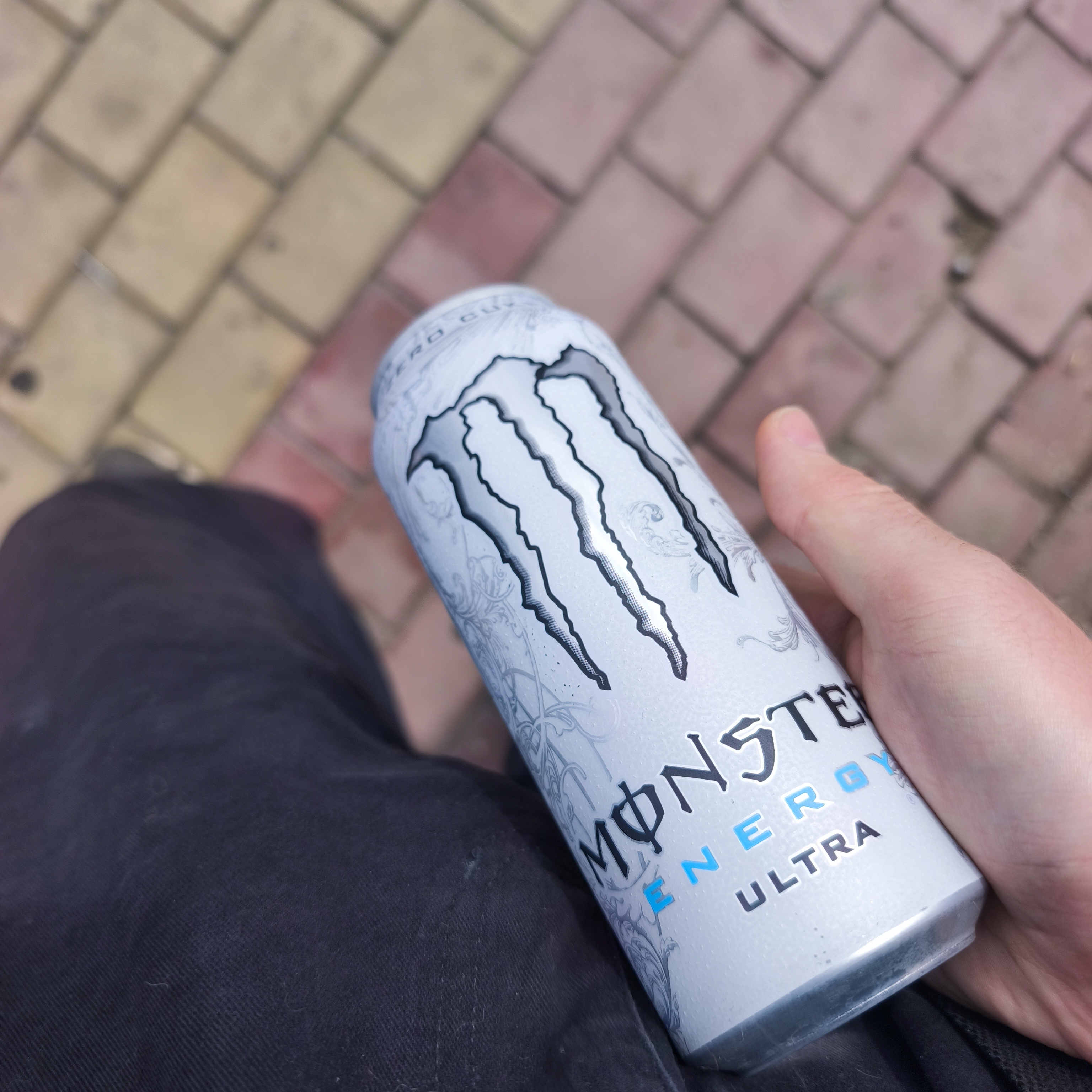 Monster Energy Ultra White